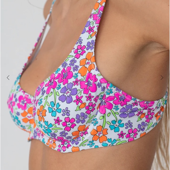 Brand New, Unworn Bright Swimwear Top (Citrus Floral Capri), Size Medium - Picture 1 of 2